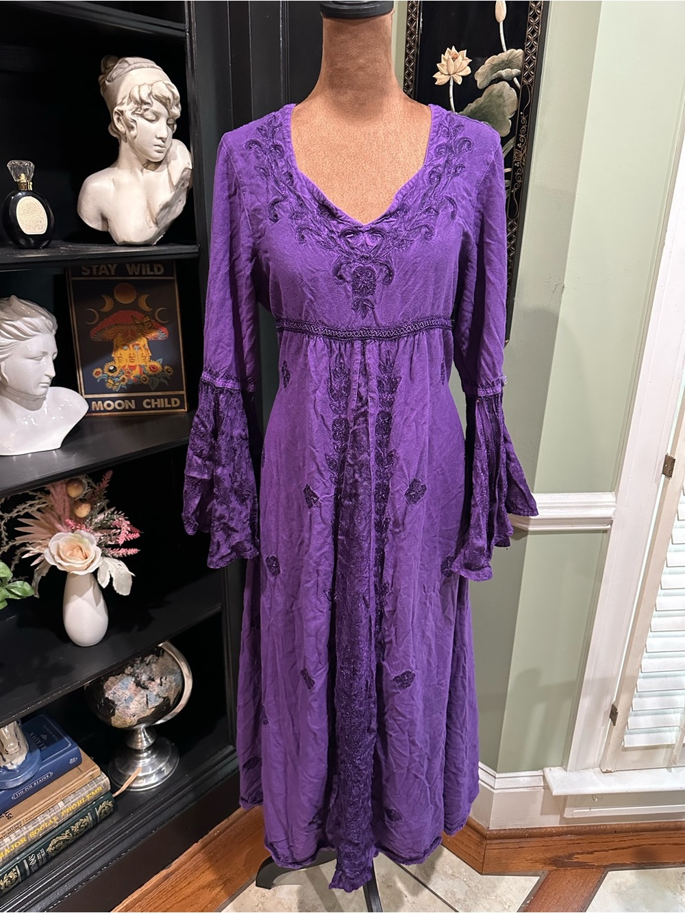 HolyClothing Purple Embroidered Renaissance Midi Dress Large